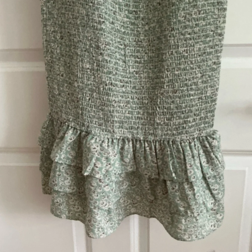 ✨ Mabel Garden Midi Dress – Green & White Floral – Size Large ✨ - Picture 4 of 10